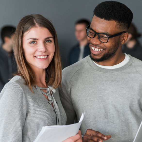Faire la bise à ses collègues de travail, bonne ou mauvaise idée ?